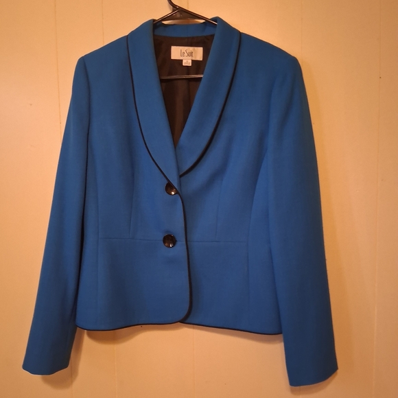 Le Suit Jackets & Blazers - Le Suit Women's Blue Blazer with Black Accents